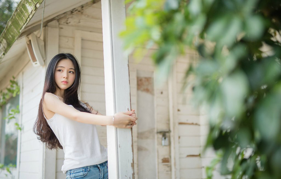 “这么说来，一切都是我的错！？”刘璋面色阴沉下来，死死地盯着孟达。